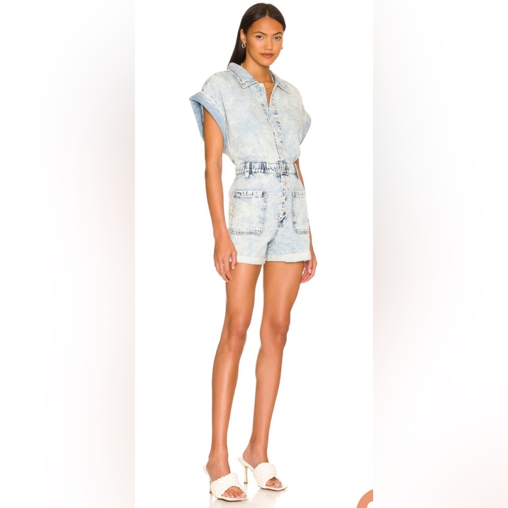 BLANK NYC Time zone romper in acid wash denim $128 msrp. XS NWT